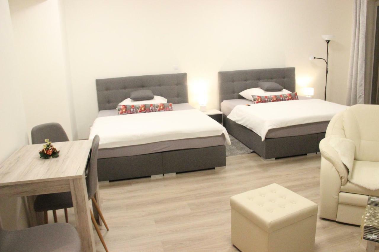 Apartman Apartment *
